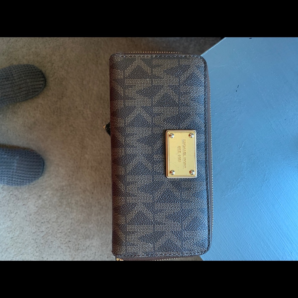 Michael Kors wallet